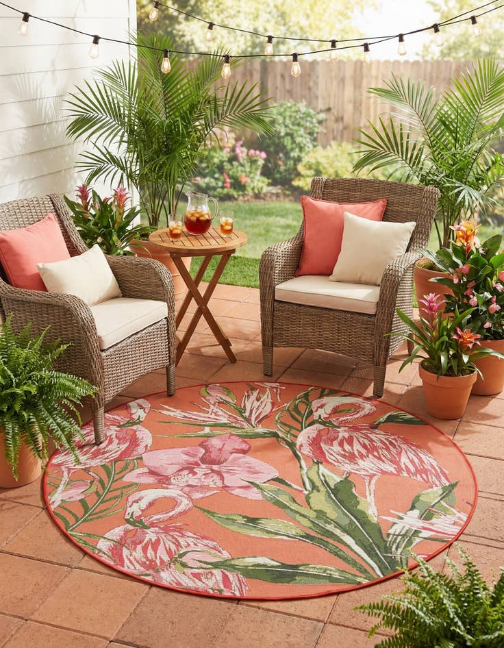 Detail image of  4' x 4'  Washable Botanical Indoor / Outdoor Round Rug