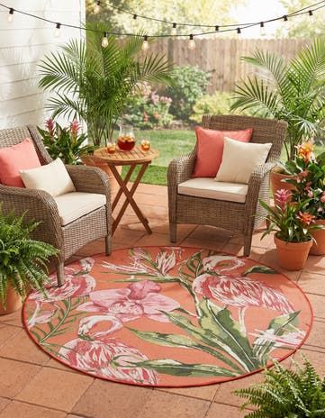 Coral Easy-Clean Botanical Indoor / Outdoor Round Rug