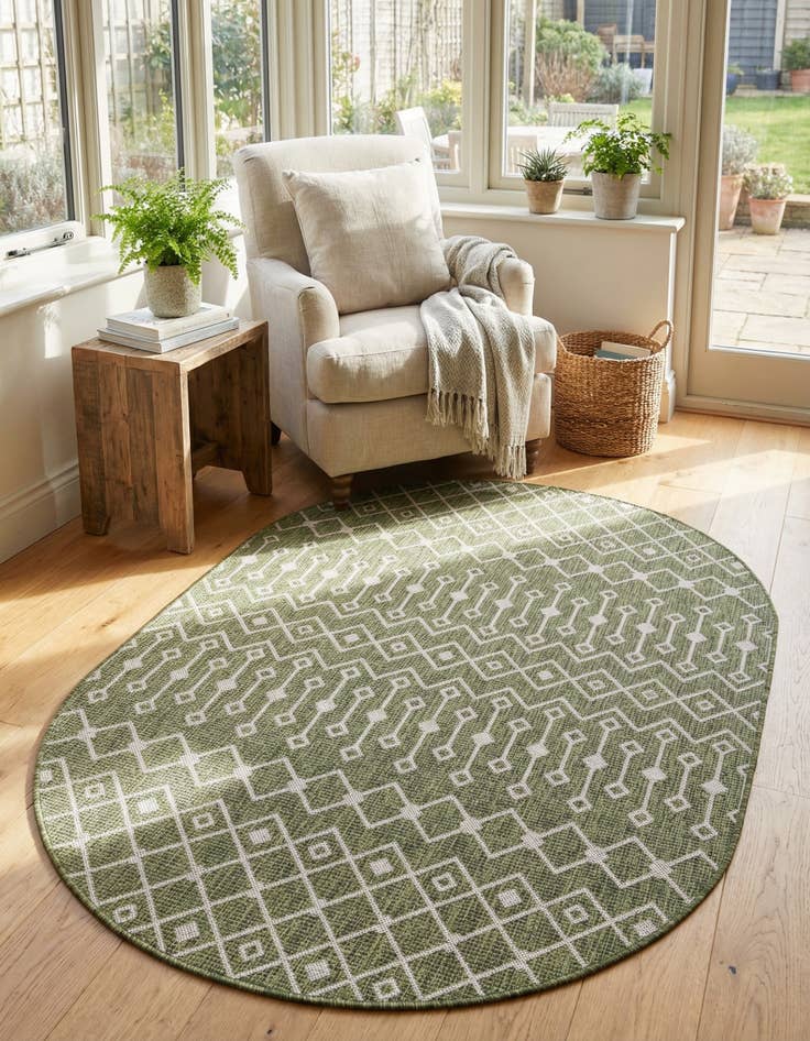 Detail image of 5' 3 x 8'  Washable Trellis Indoor / Outdoor Oval Rug