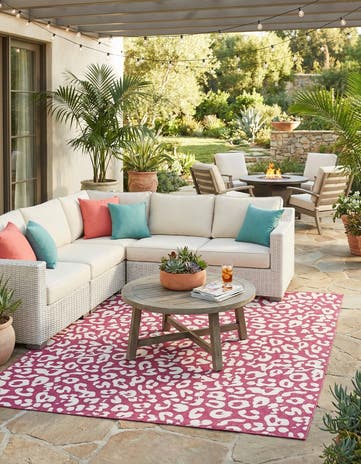 Magenta Easy-Clean Safari Indoor / Outdoor Square Rug