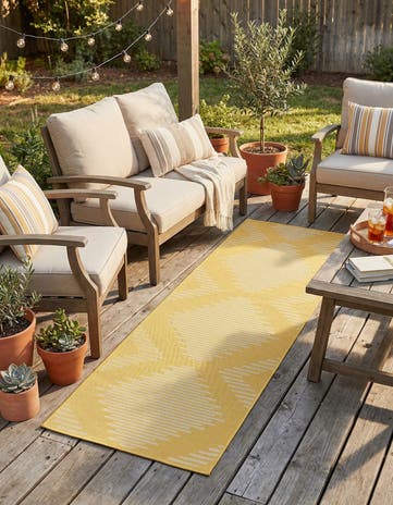 2' x 6' Easy-Clean Modern Indoor / Outdoor Runner Rug