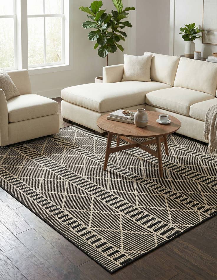 Detail image of 7' x 10'  Washable Trellis Indoor / Outdoor Rug