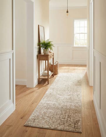 2' x 8' Eliza Runner Rug