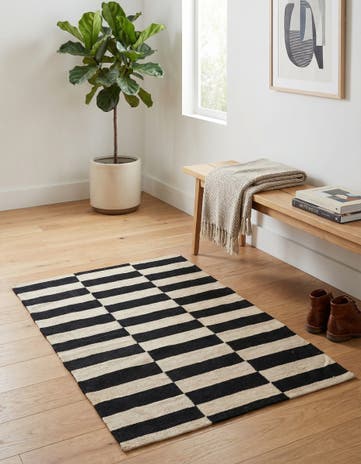 2' 7 x 3' 9 Hand Woven Kilim Modern Wool Rug