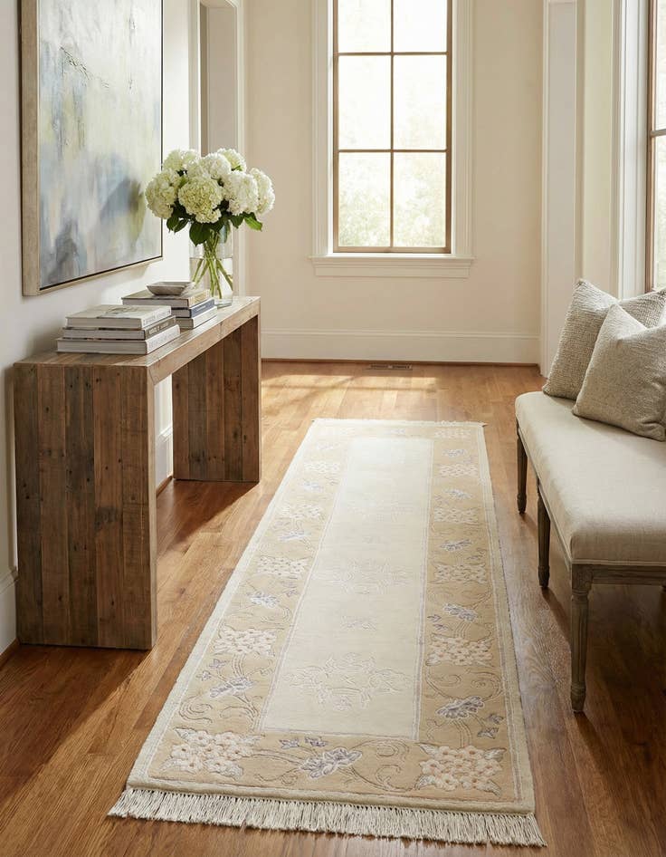 Detail image of 2' 9 x 9' 9  Hand Knotted Darya Wool Runner Rug