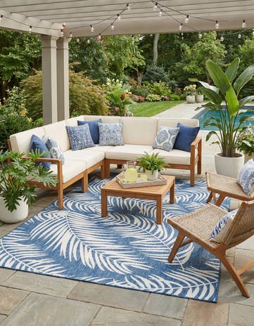 Blue Easy-Clean Botanical Indoor / Outdoor Rug