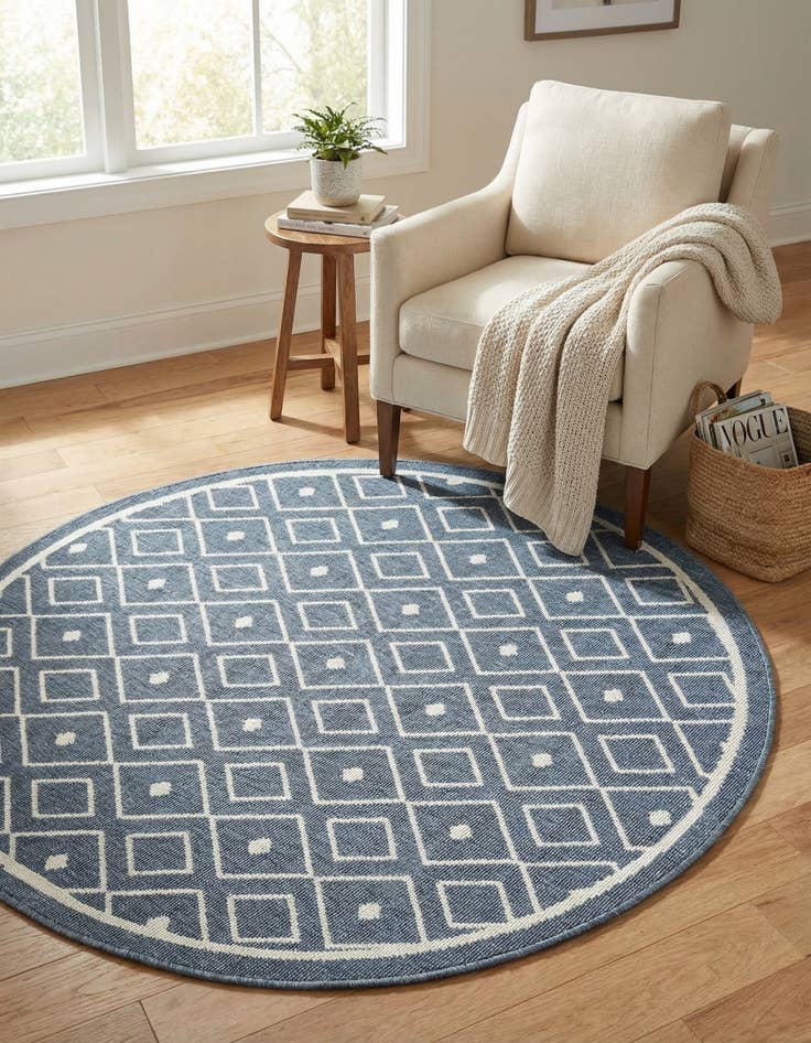 Detail image of 4' x 4'  Washable Trellis Indoor / Outdoor Round Rug