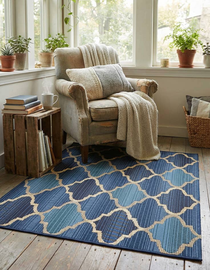 Detail image of 2' 2 x 3'  Washable Trellis Indoor / Outdoor Rug