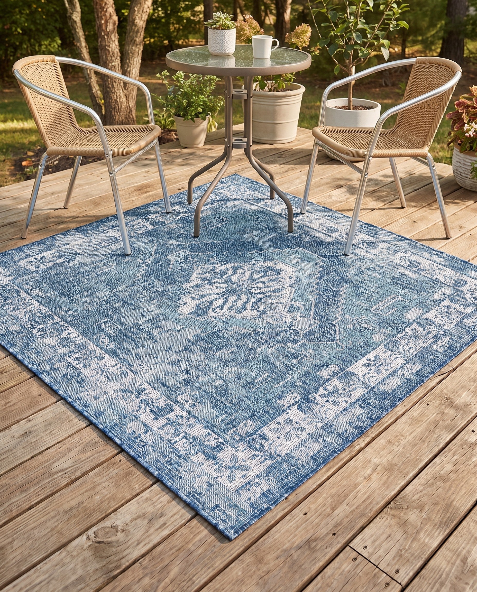 5' 3 x 5' 3 Easy-Clean Traditional Indoor / Outdoor Square Rug