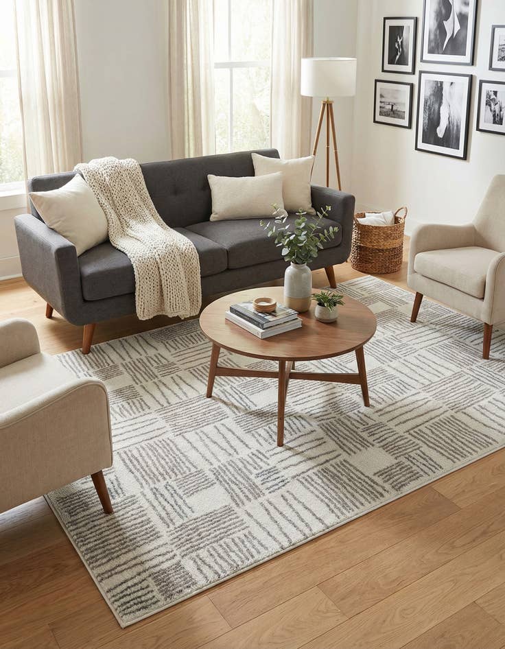 Detail image of 5' 3 x 8' Hanahan Rug