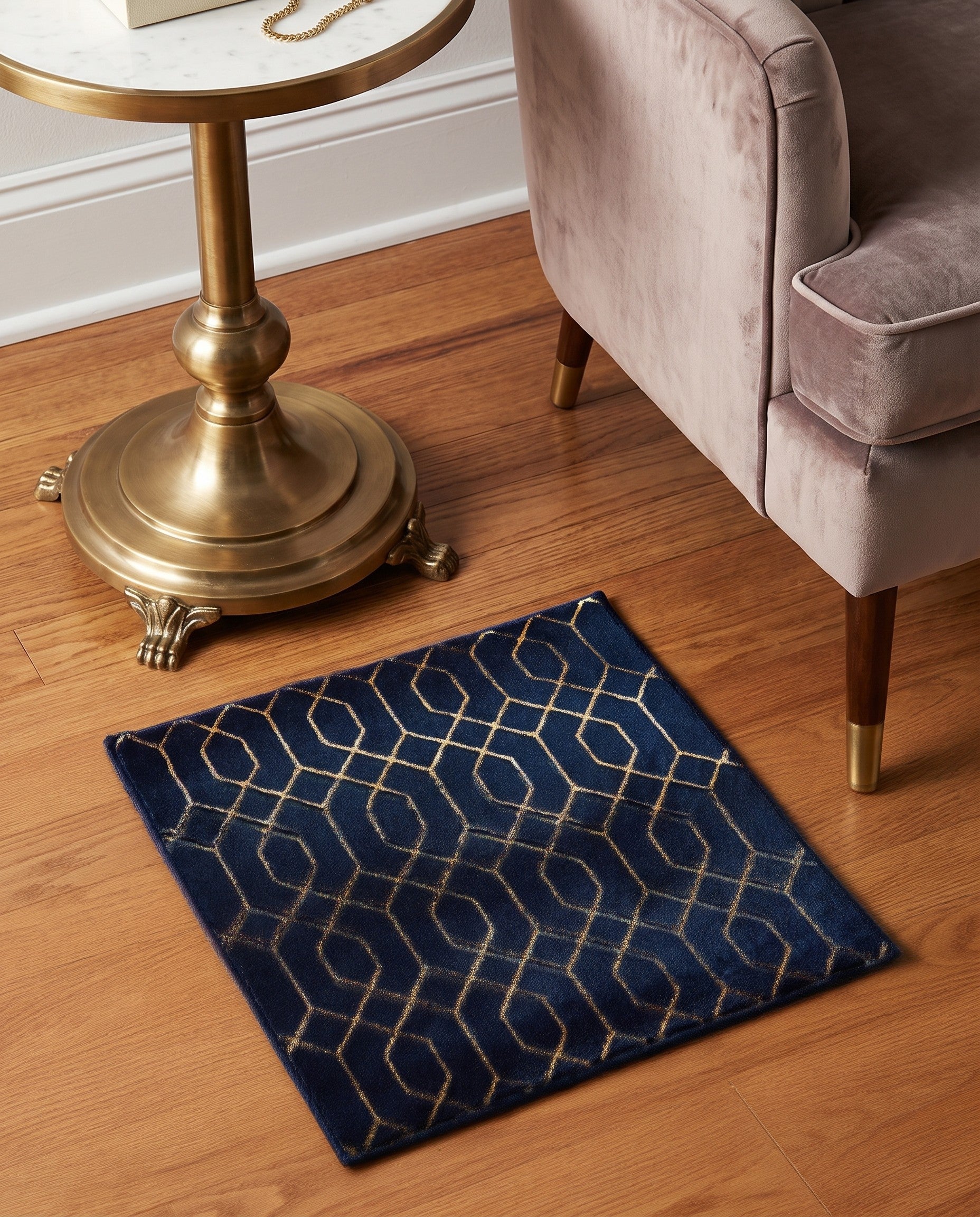 1' 4 x 1' 4 Marilyn Monroe™ Glam Trellis Sample Rug