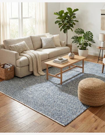 7' 1 x 10' Hand Woven Chindi Chevron Rug