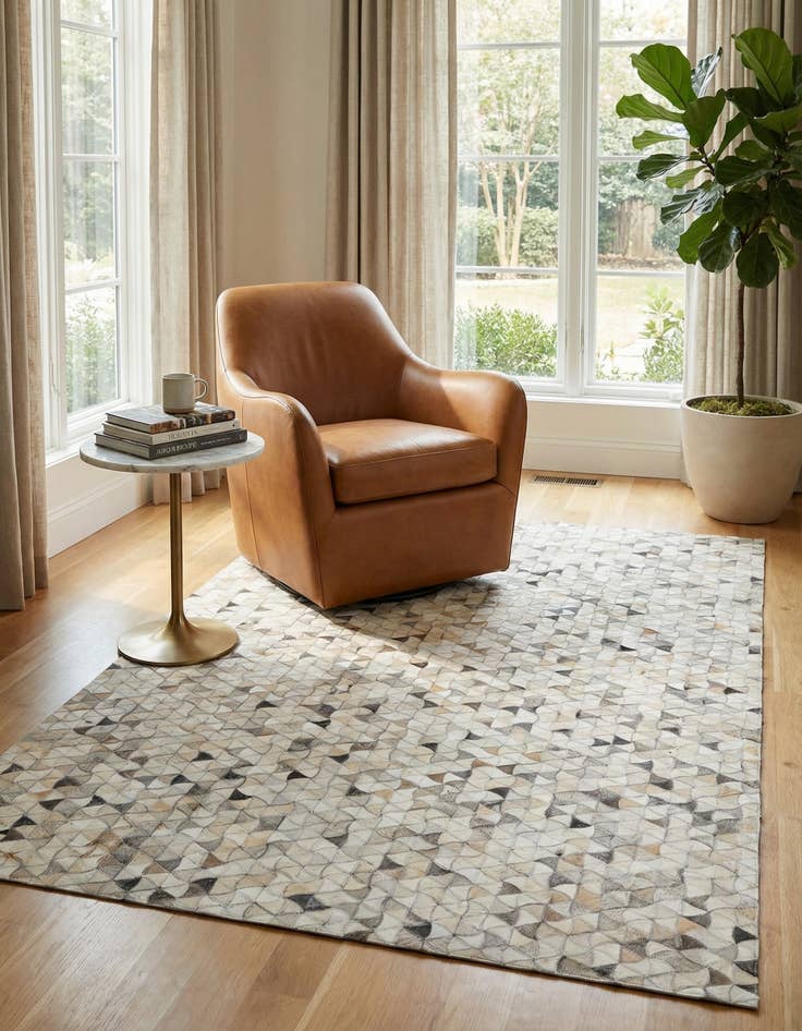 Detail image of 5' x 7' 11 Cowhide - Patchwork Rug