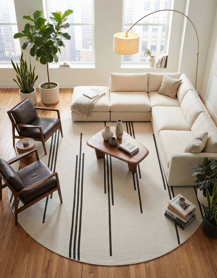 Detail image of 13' x 13'  Washable Modern Indoor / Outdoor Round Rug