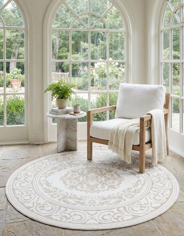Detail image of 6' x 6' Hermitage Round Rug