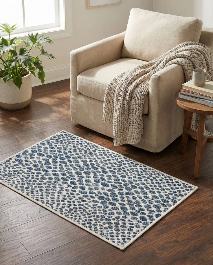 Detail image of 2' x 3' Easy-Clean Jill Zarin Cape Town Indoor / Outdoor Rug