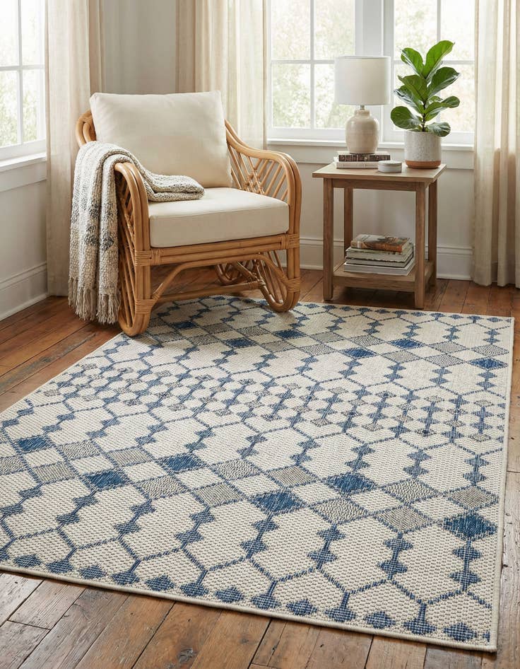 Detail image of 4' x 6'  Washable Trellis Indoor / Outdoor Rug