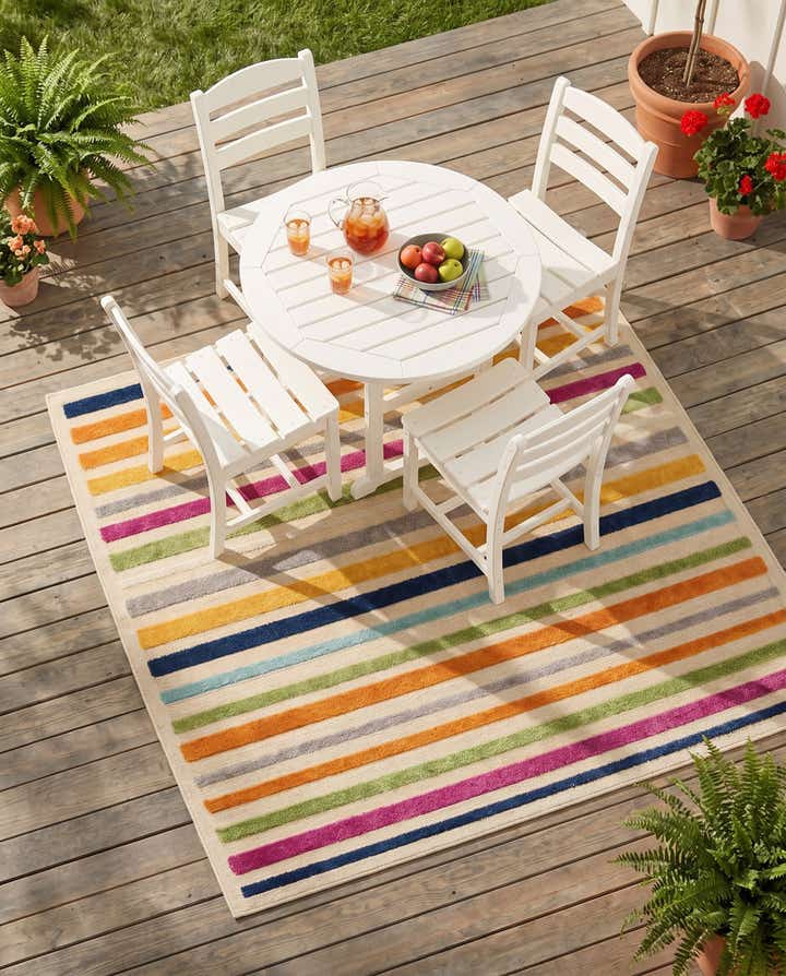 5' 3 x 5' 3 Easy-Clean Aruba Indoor / Outdoor Square Rug