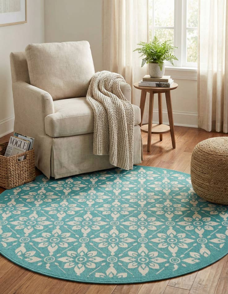 Detail image of 5' x 5'  Washable Trellis Indoor / Outdoor Round Rug