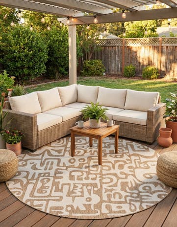 7' 10 x 7' 10 Easy-Clean Modern Indoor / Outdoor Round Rug