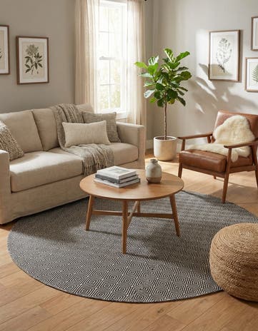 6' 1 x 6' 1 Hand Woven Geo Trellis Flatweave Round Rug