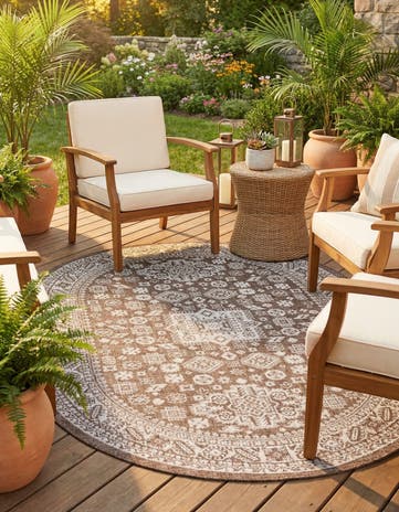 5' 3 x 8' Easy-Clean Aztec Indoor / Outdoor Oval Rug