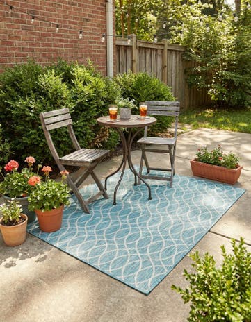 4' x 6' Easy-Clean Lattice Indoor / Outdoor Rug