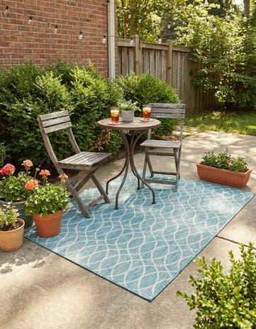 4' x 6' Easy-Clean Lattice Indoor / Outdoor Rug