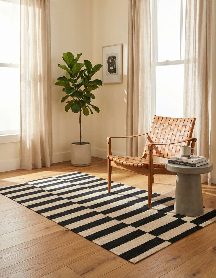 Detail image of  2' 7 x 4'  Hand Woven Kilim Modern Wool Rug