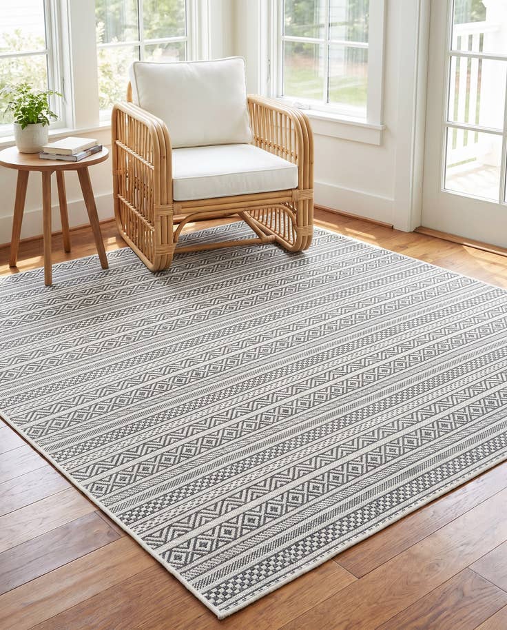 Detail image of 5' 3 x 5' 3 Easy-Clean Ribbon Indoor / Outdoor Square Rug