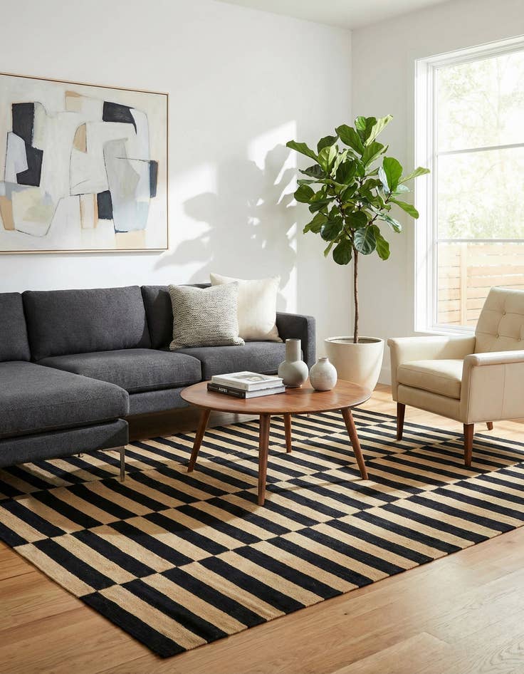 Detail image of 5' 9 x 7' 9  Hand Woven Kilim Modern Wool Rug