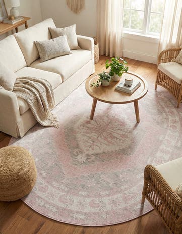Pink Easy-Clean Traditional Indoor / Outdoor Oval Rug