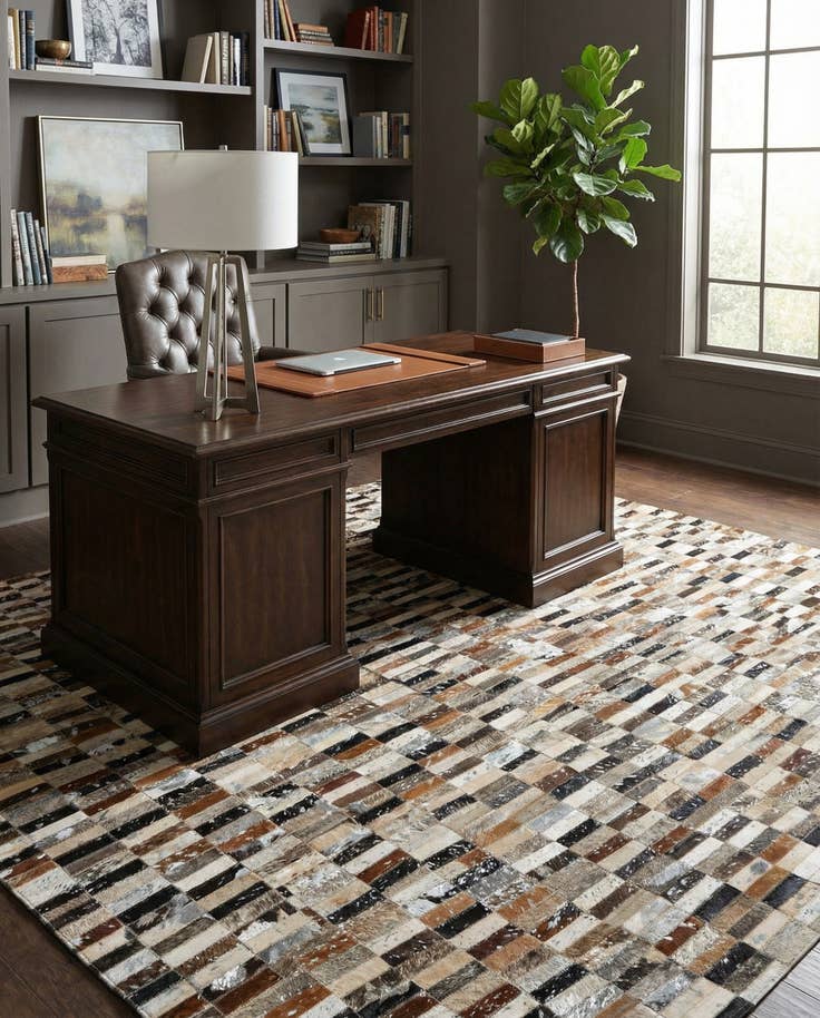 Detail image of 5' x 7' 11 Cowhide - Patchwork Rug