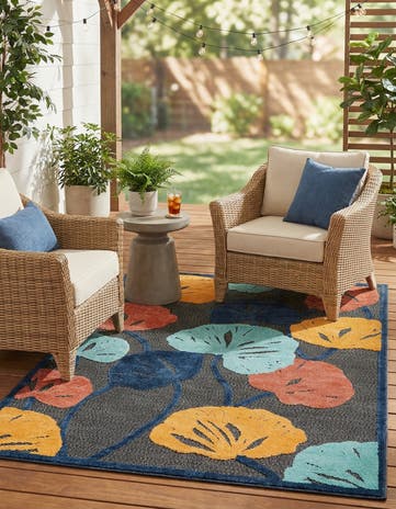 5' 3 x 8' Easy-Clean Belize Indoor / Outdoor Rug