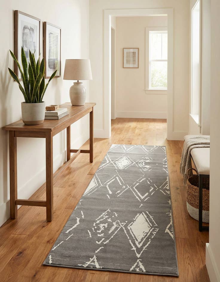 Detail image of Jill Zarin 2' 2 x 6' Uptown Carnegie Hill Runner Rug