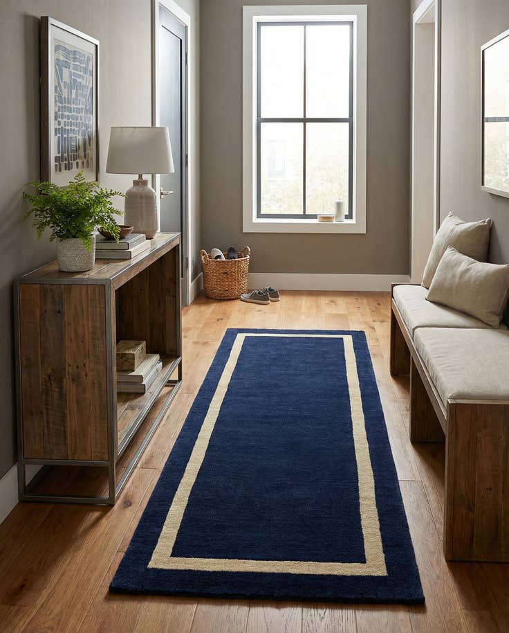 Detail image of 2' x 6' 1 Jill Zarin Border Wool Runner Rug