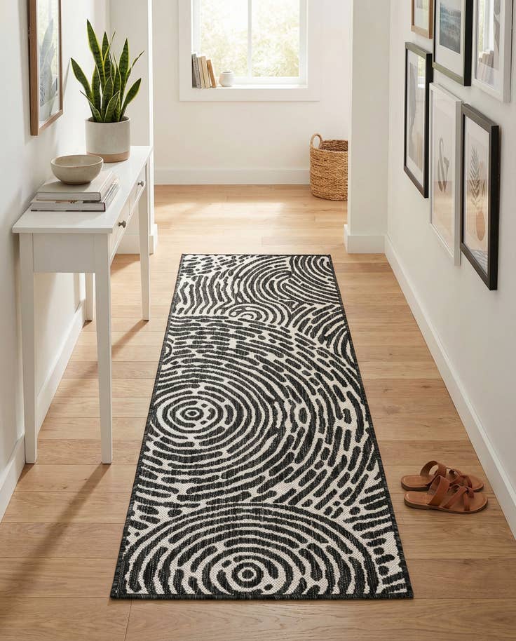 Detail image of 2' x 5' 3 Easy-Clean Modern Indoor / Outdoor Runner Rug