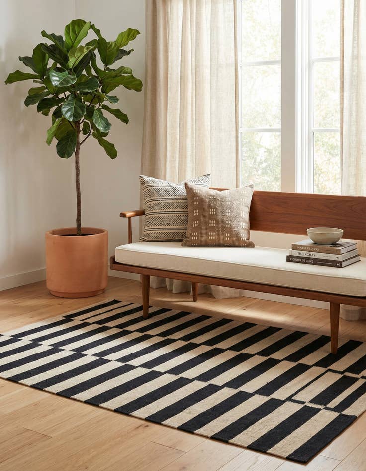 Detail image of 3' 4 x 4' 10  Hand Woven Kilim Modern Wool Rug