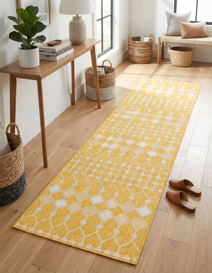 Detail image of 2' 7 x 10'  Washable Trellis Indoor / Outdoor Runner Rug