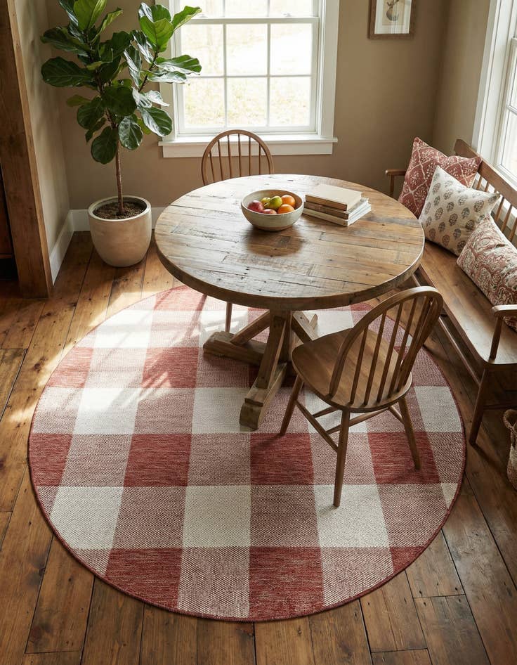 Detail image of  6' x 6'  Washable Checkered Indoor / Outdoor Round Rug
