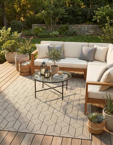7' 10 x 10' Easy-Clean Lattice Indoor / Outdoor Rug