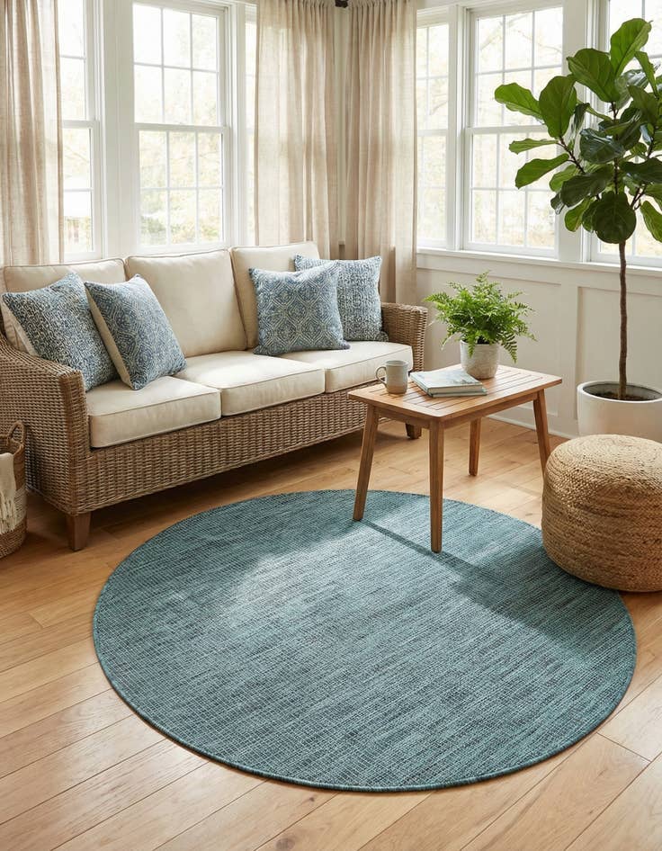 Detail image of 4' 1 x 4' 1  Washable Solid Indoor / Outdoor Round Rug