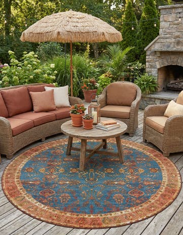 7' 10 x 7' 10 Easy-Clean Traditional Indoor / Outdoor Round Rug