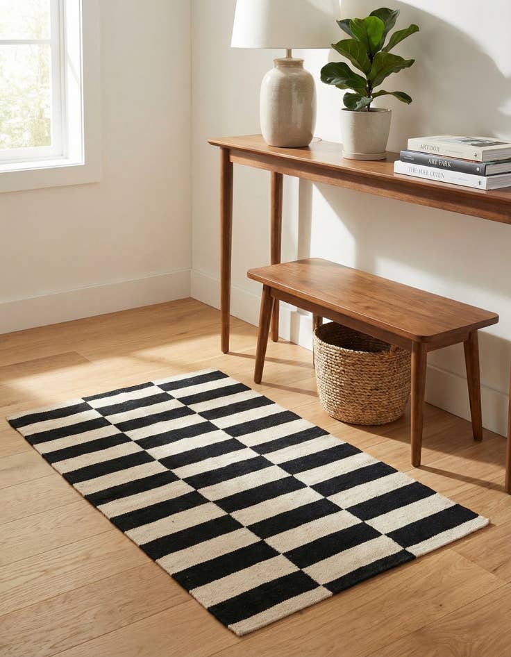 Detail image of 2' 7 x 3' 9  Hand Woven Kilim Modern Wool Rug