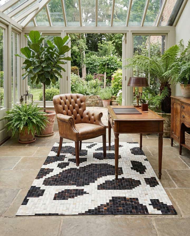 5' 2 x 8' Cowhide Leather Rug
