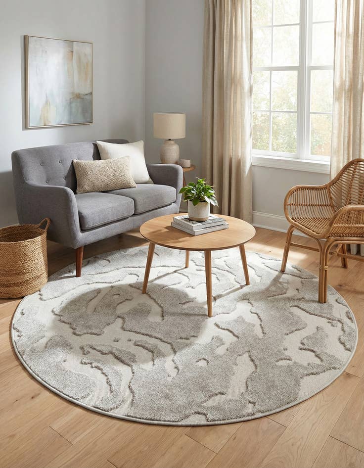 Detail image of 5' x 5' Easy-Clean Sabrina Soto Indoor / Outdoor Round Rug