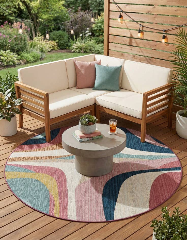 Detail image of 5' x 5'  Washable Modern Indoor / Outdoor Round Rug