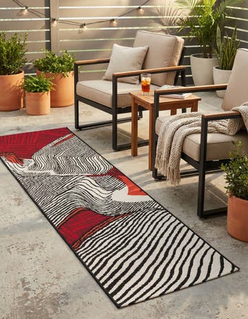 2' x 6' Easy-Clean Modern Indoor / Outdoor Runner Rug