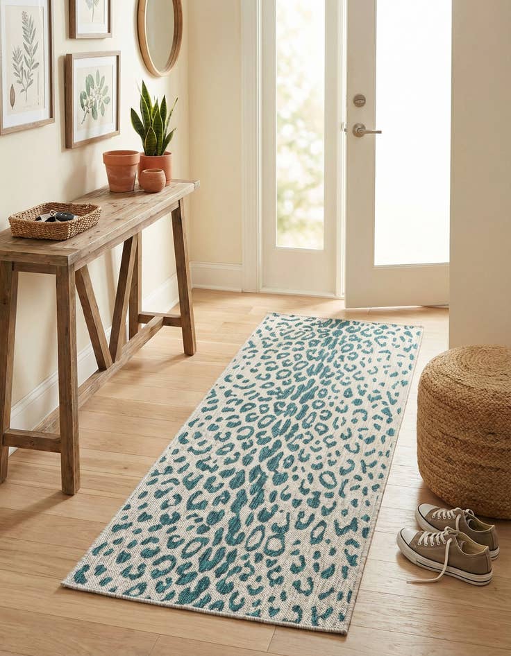 Detail image of 2' x 6' Easy-Clean Safari Indoor / Outdoor Runner Rug