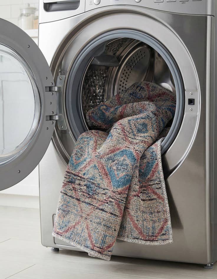 Detail image of  3' 3 x 5' 3  Washable Sisu Rug